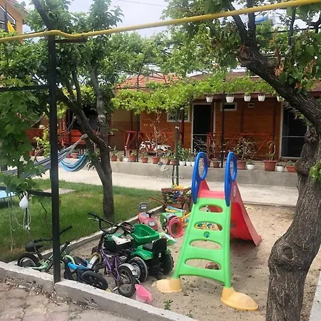 Casa Vergi Casa de hóspedes Două Mai