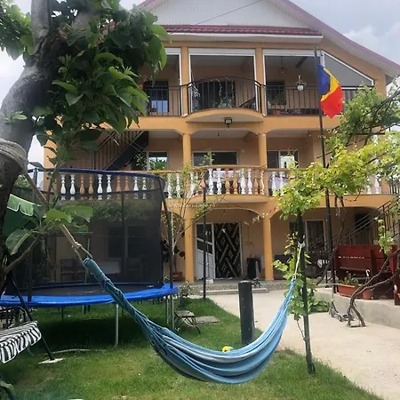 Casa Vergi Pensión Două Mai